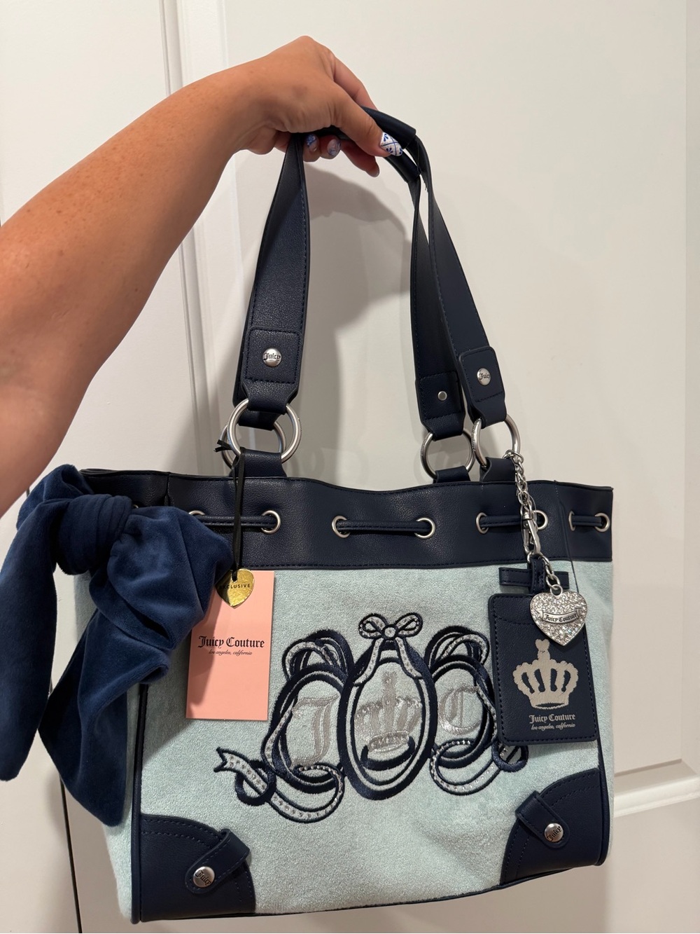 💙JUICY COUTURE~Lovers Club Daydreamer
Tote - Picture 2 of 5